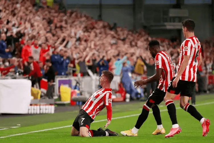 半岛体育APP-关于纽约尼克斯围绕英超门线救险纽卡斯尔强势反弹备战欧冠，现场解说直呼：亚特兰大清晨扳平良机的信息